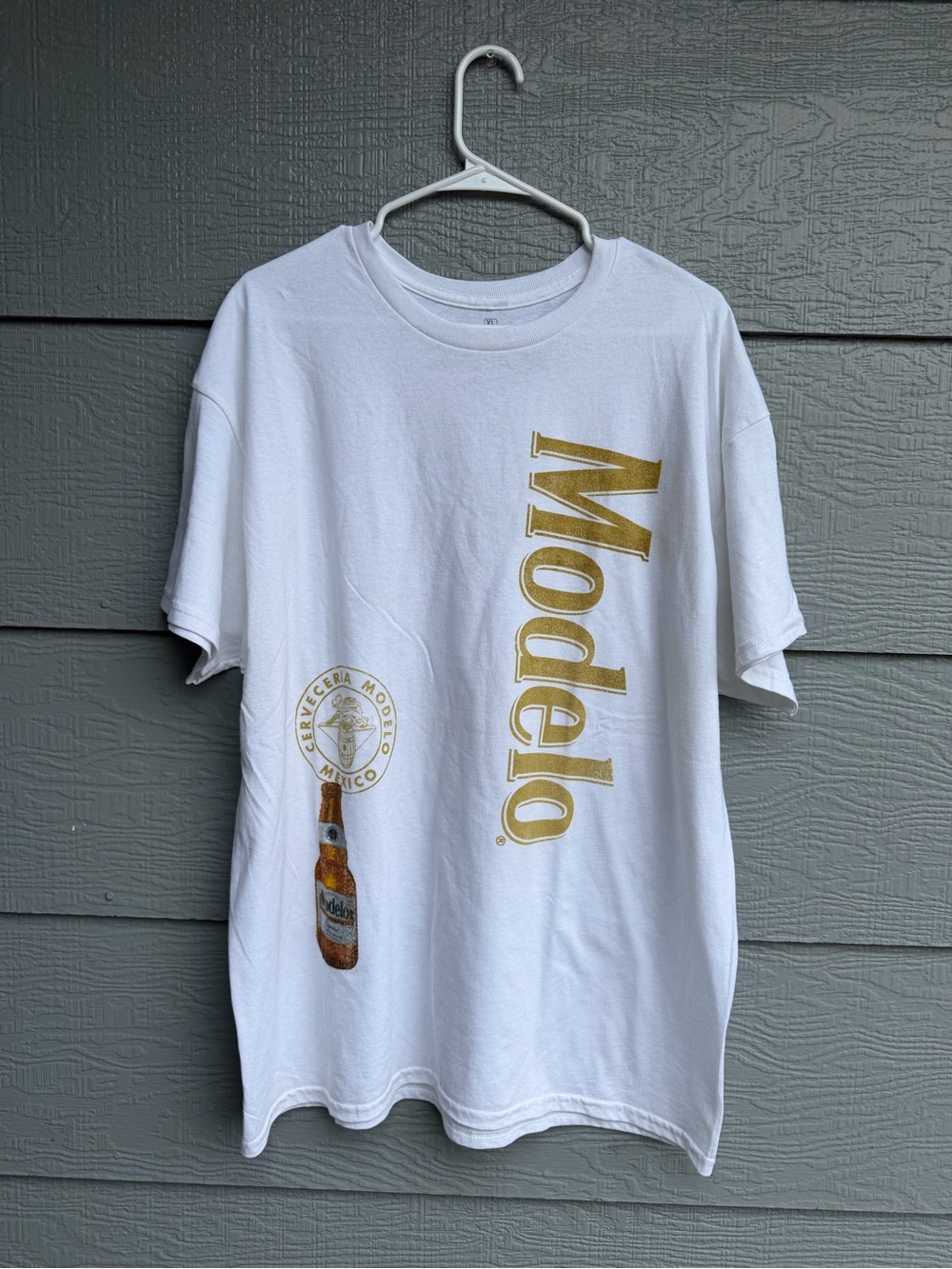 Modelo Graphic Tee NWOT